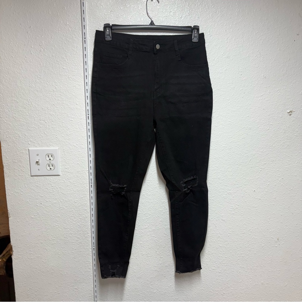 Black Distressed Skinny Jeans